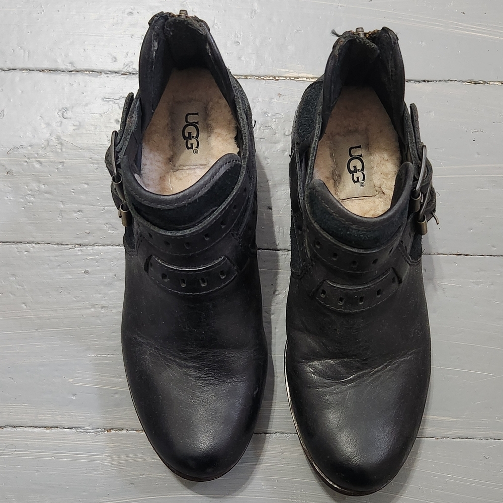 Ugg Patsy Black Leather Cutout Belted Buckle Deta… - image 4